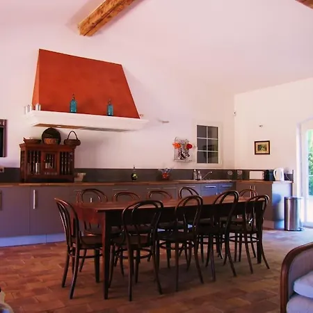 Luberon - Air Conditioning - 4 Bedrooms - 4 Bathroom Villa *